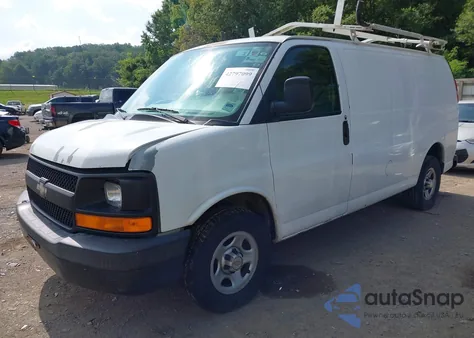 2005 Chevrolet Express from USA, damaged, VIN 1GCFG15X351177337